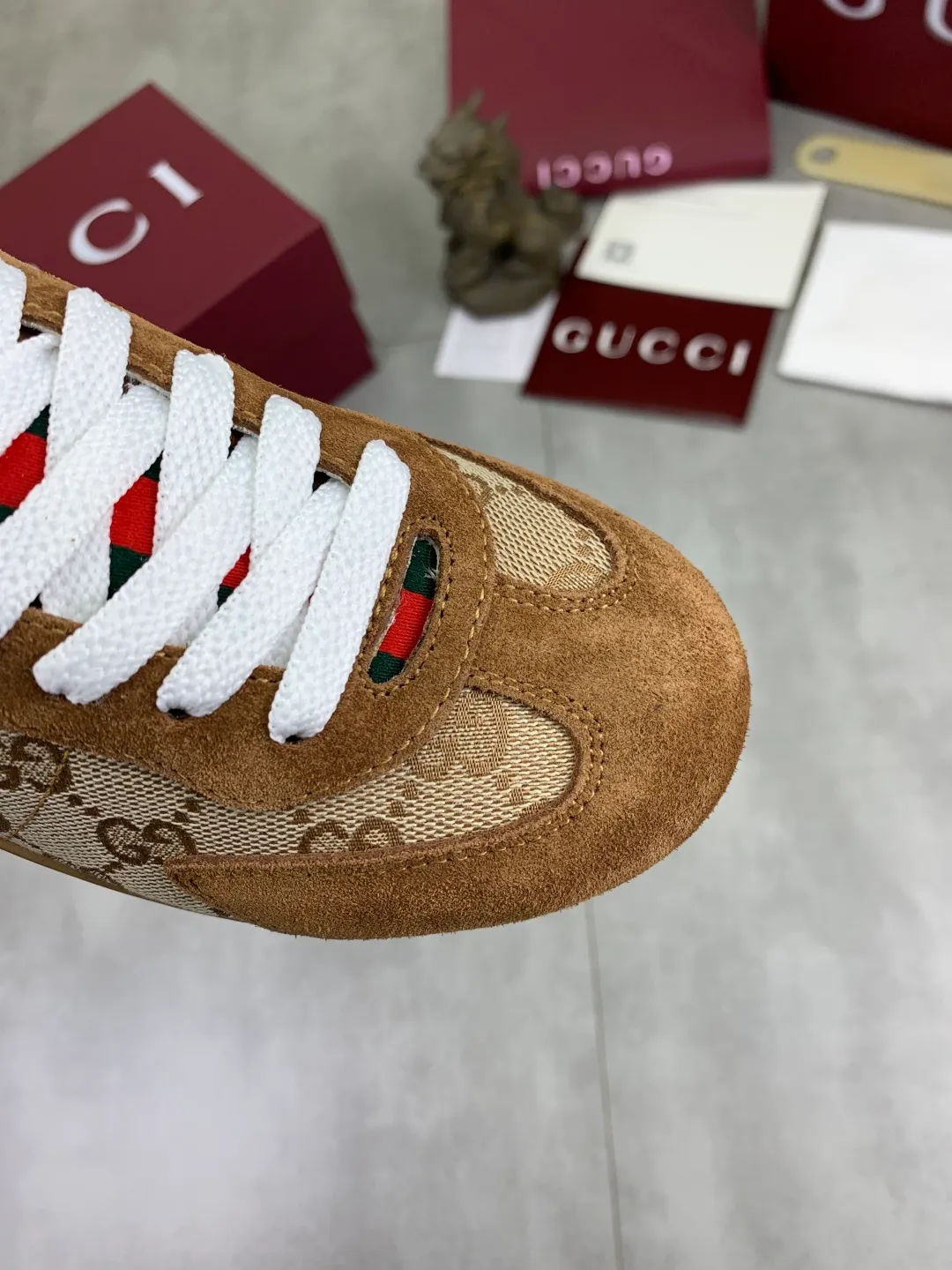 Men's shoes 💰P542 💰[New model] 🆘 The latest model from Gucci's official website 🎁Classic casual and fashionable men's shoes 👟Breaking hot model 💥The style is simple and elegant, exclusive for trendy men. Unique official website's latest brand elements 👑Gucci original decoration, fashionable and generous, the fabric is made of original soft calfskin➕Comfortable soft pigskin lining ✅The official website specifies wear-resistant rubber outsole_full of elasticity, classic model taken in real life🎬Color: 5️⃣colors available😍Number: 35-44